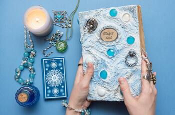 Descubre 3 libros sobre Tarot que son indispensables para conocer más sobre este mundo