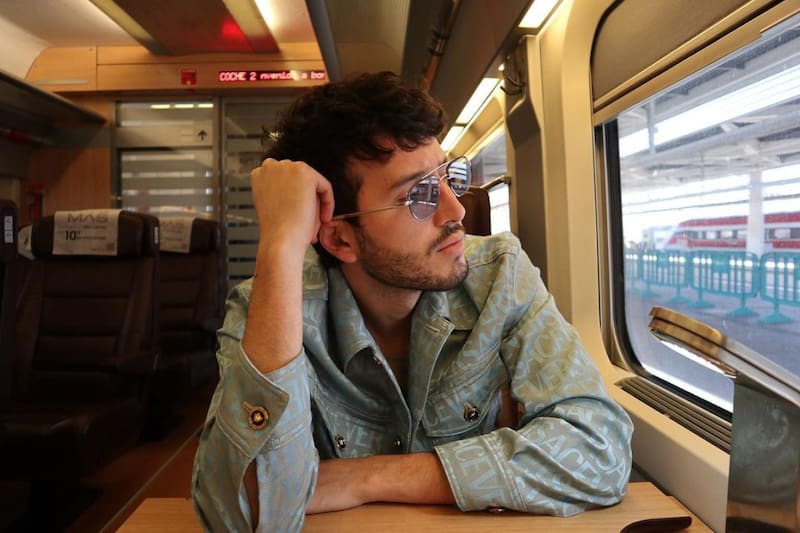 Sebastián Yatra se refirió a su quiebre amoroso con Tini Stoessel.