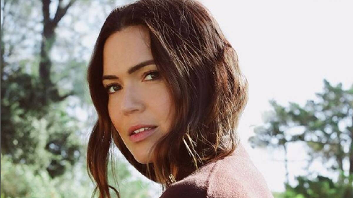 Mandy Moore le da la bienvenida a su segundo hijo con una tierna imagen en redes sociales