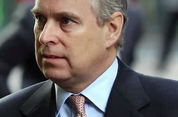 Tras escándalo sexual, el príncipe Andrew hará su primera aparición pública en memorial de su padre