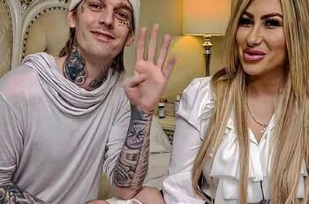 Ex novia de Aaron Carter lo acusa de haberle roto tres costillas