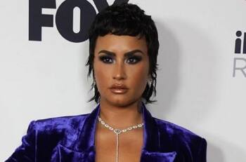 Demi Lovato sufre aparatoso accidente en su casa y muestra herida en el rostro