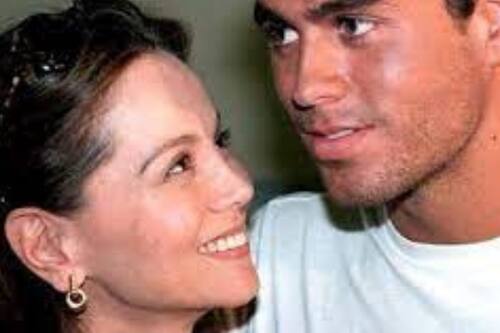 Isabel Preysler y Enrique Iglesias La madre del cantante actualizó el estado de salud de su hijo - Créditos: Internet
