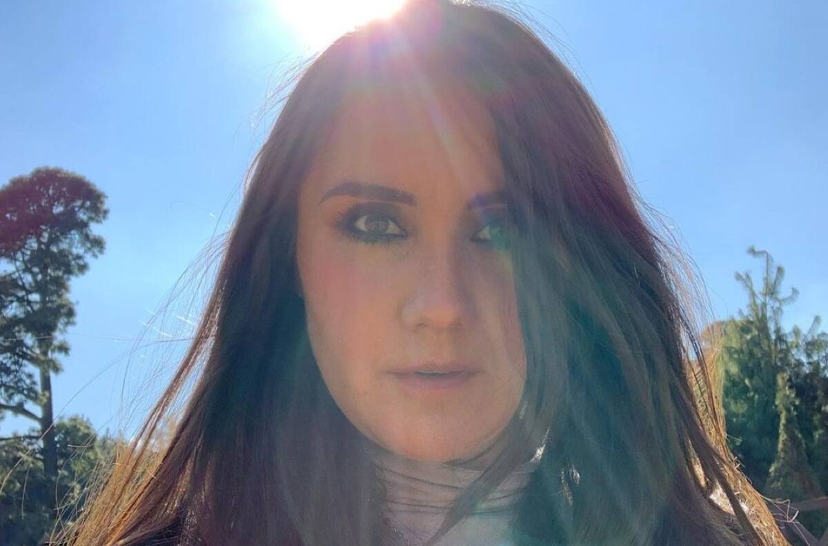 Dulce María se fue de vacaciones con su familia y comparte tiernas fotos junto a su hija y esposo
