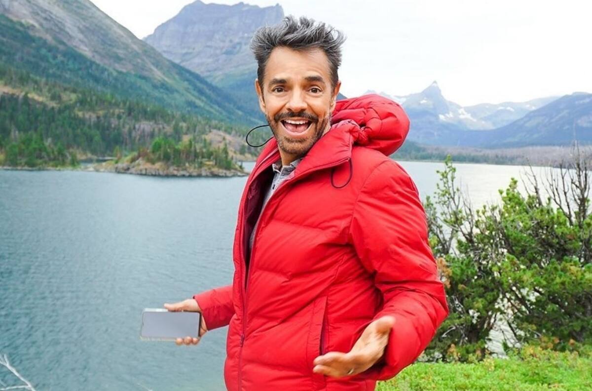 Develan estatua de Eugenio Derbez en Acapulco y lugareños estallan en su contra