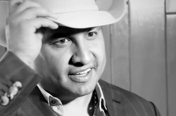 Julión Álvarez sufre robo de su equipo de audio en Querétaro