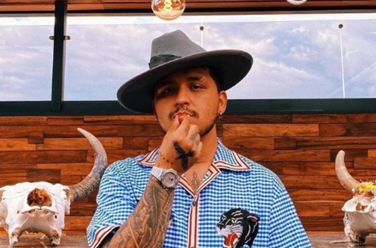 Christian Nodal lanza adelanto de la canción contra J Balvin, así suena