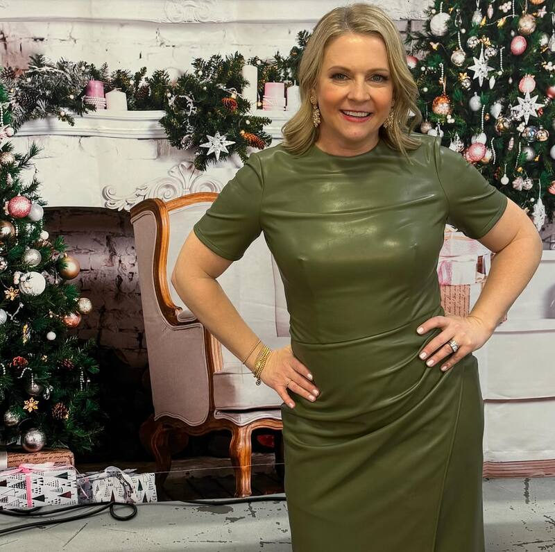 Melissa Joan Hart durante la celebración de Navidad.