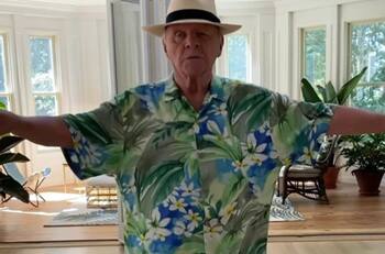 Anthony Hopkins muestra su ritmo colombiano en un video que se volvió viral