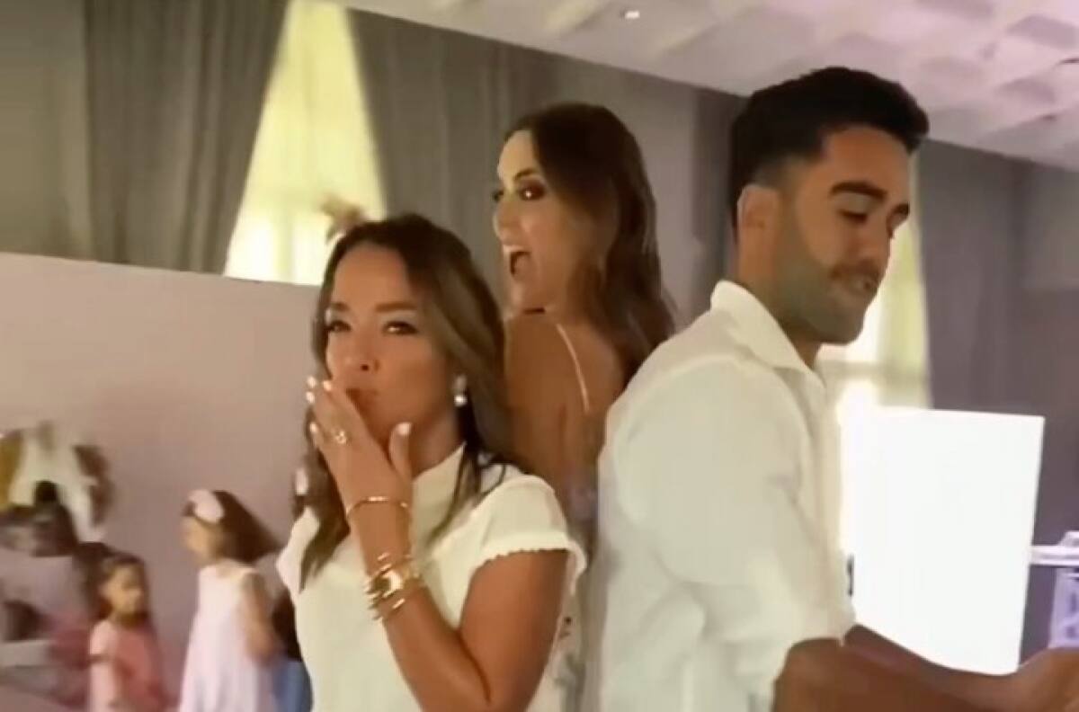 Adamari López: así se divirtió en la primera comunión de las hijas de Jacky Bracamontes