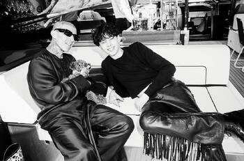 Travis Barker podría haber confirmado la relación de su hijo Landon con Charli D’Amelio