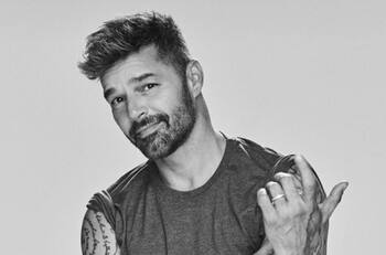 Ricky Martin refresca sus partes íntimas de manera original