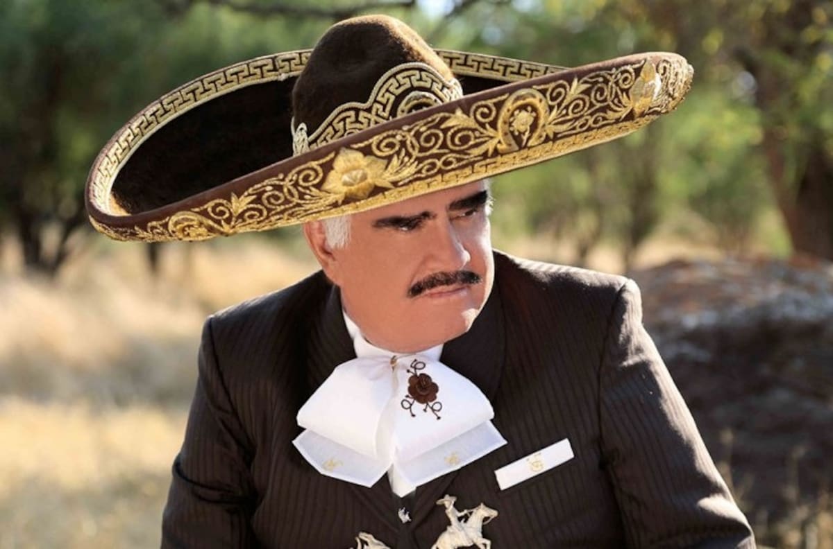 Vicente Fernández: su exnuera América Guinart ora por él
