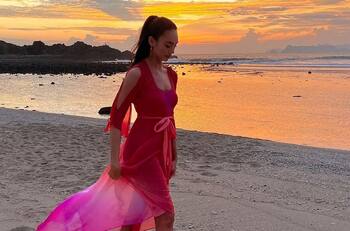 Miss Universo deja atrás controversias y comienza su reinado con viaje a Indonesia