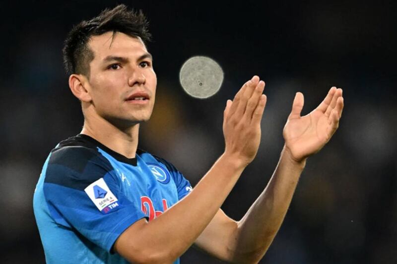 El Napoli busca la salida del Chucky Lozano en este verano.