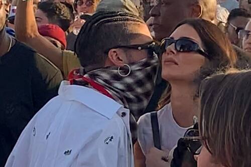 Kendall Jenner y Bad Bunny escucharon juntos a Rosalía - Créditos: Twitter