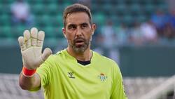 La inmensa fortuna de Claudio Bravo, portero del Real Betis y la Selección de Chile