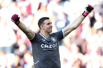 Gigante de Italia quiere al Dibu Martínez y ya lanzó millonaria oferta al Aston Villa