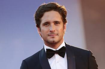 Diego Boneta celebra su cumpleaños 32 con tierna foto de su niñez