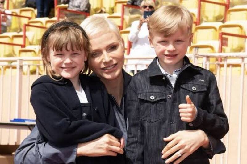 Príncipes Gabriella y Jacques La familia real monegasca acudió al torneo de tenis de Montecarlo con mucho estilo. - Créditos: Internet