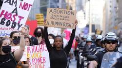 El derecho constitucional al aborto en Estados Unidos fue revocado; así reaccionaron los famosos