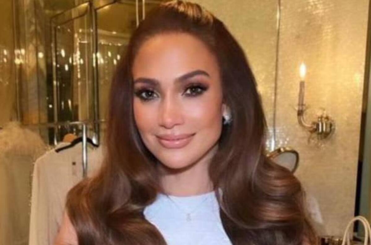 Jennifer Lopez captada en Italia con un vestido similar al de su boda con Ben Affleck