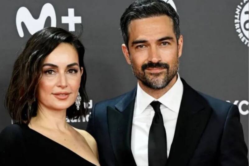 Alfonso Herrera y Ana de la Reguera La pareja de actores posó muy feliz en los Premios Platino - Créditos: Instagram