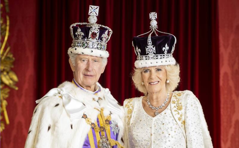 ¿Qué pasaría con la reina Camilla si el rey Carlos III muere?