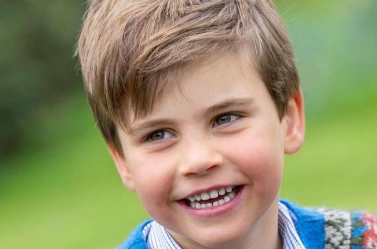 Príncipe Louis enorgullece al rey Carlos III con su más reciente proyecto escolar