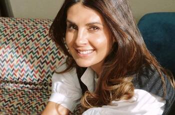 A sus 51 años Mayrín Villanueva se deja ver sin una sola gota de maquillaje y luce espectacular