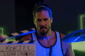 (VIDEO) José Ron criticado por tocar covers de Muse: “Sigue haciendo novelas”