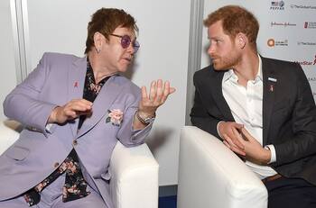 Elton John y el príncipe Harry: El desacuerdo que tuvieron en unas vacaciones