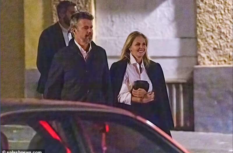 A pesar de ser vistos en múltiples ocasiones juntos, ella negó todo rumor de affaire con el noble.