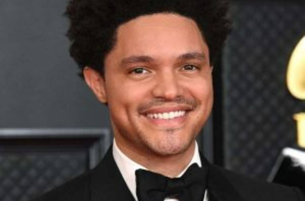 El comediante Trevor Noah desea volver al standup y los astros responderían esta decisión
