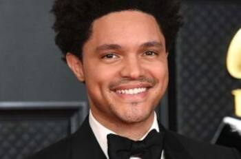 El comediante Trevor Noah desea volver al standup y los astros responderían esta decisión