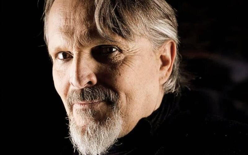 Miguel Bosé niega la existencia de una pandemia El artista sigue despertando polémica por sus declaraciones. - Créditos: IG de Miguel Bosé