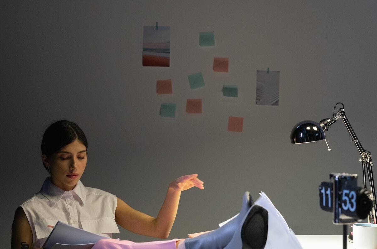 ¡Afuera la luz! Estos son los signos del Zodiaco que odian estar al aire libre