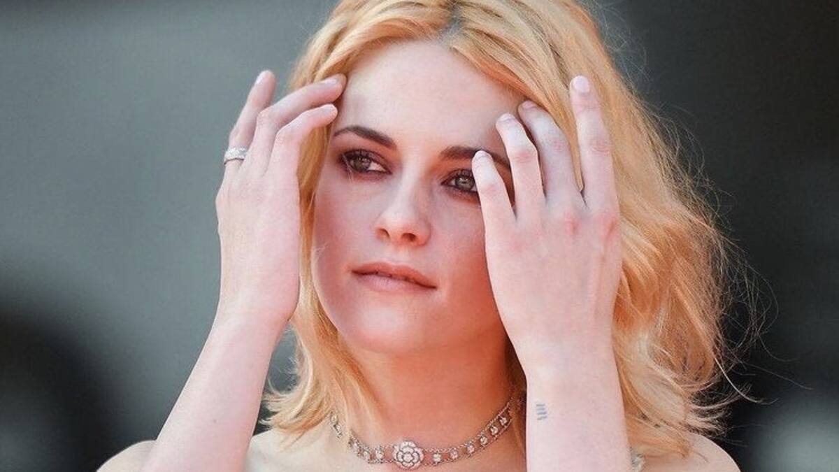 Lamenta Kristen Stewart que Lady Di se sintiera aislada y sola al lado del príncipe Carlos