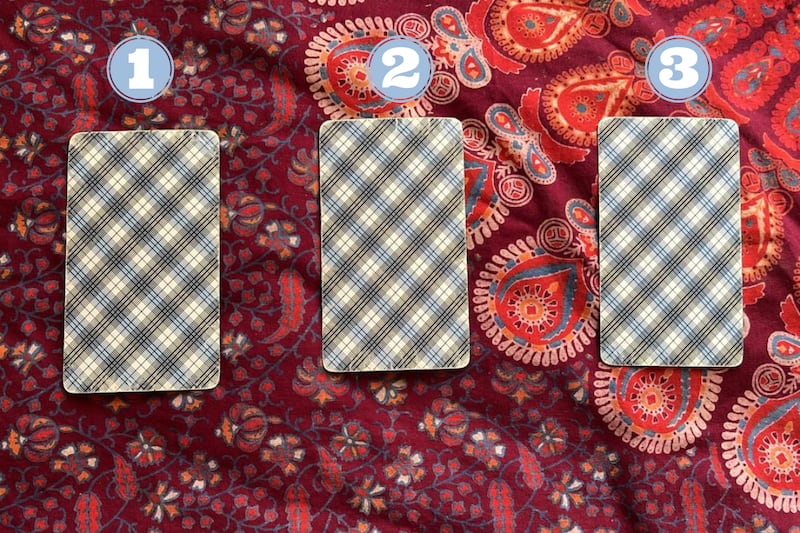 Cartas del tarot ocultas.
