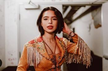 Ángela Aguilar enamora en su primera portada de la revista Marie Claire