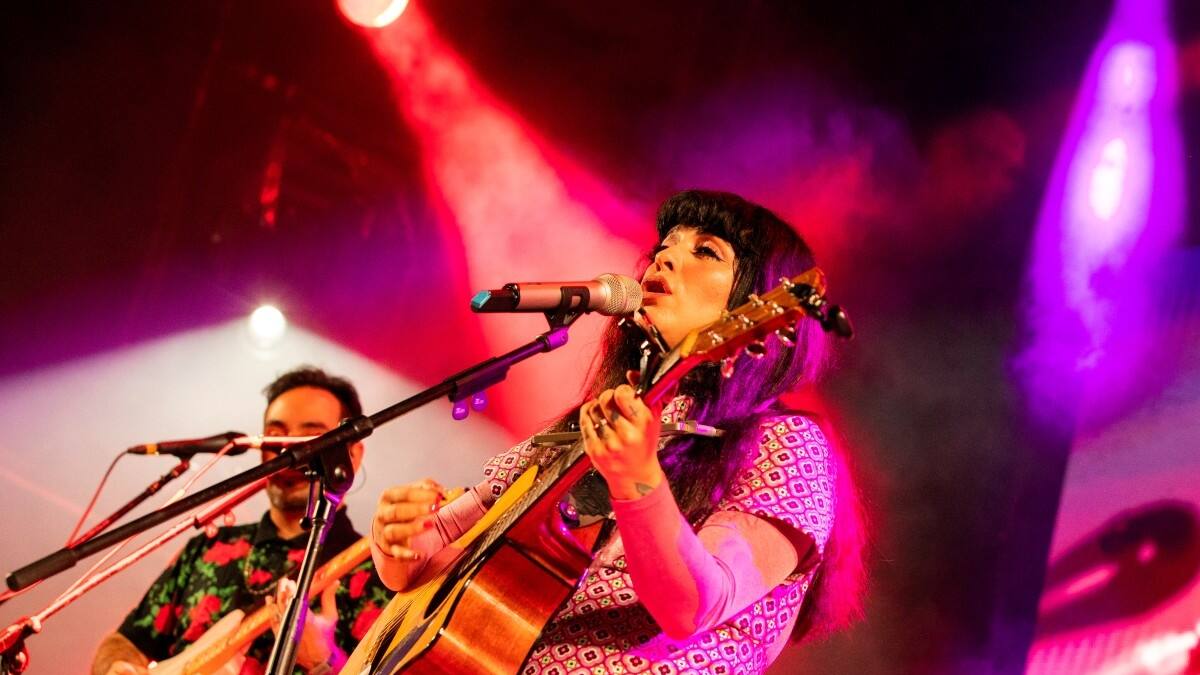 "Fue hermoso", dice Mon Laferte sobre su primer concierto en México tras confinamiento