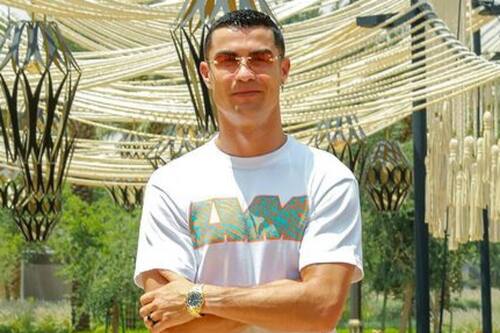 El futbolista diversifica sus negocios al convertirse en inversionista de Chronos24.