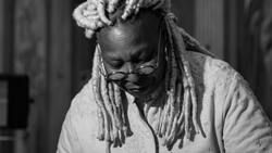 Whoopi Goldberg se tuvo que disculpar de nuevo por repetir comentarios del Holocausto