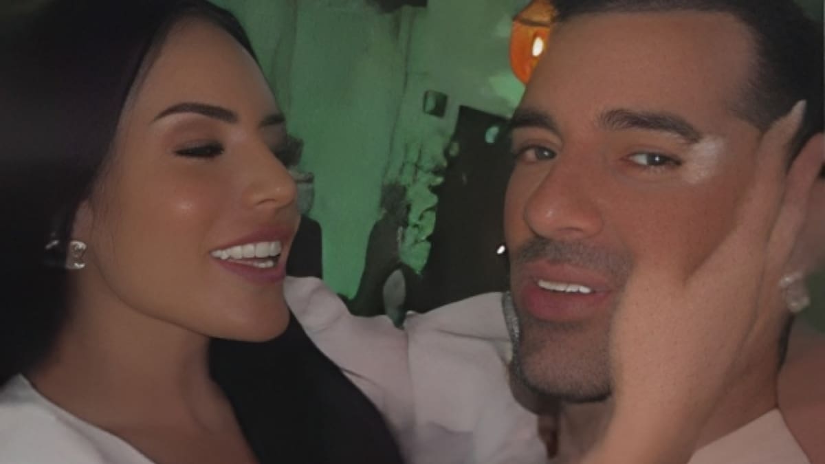 Toni Costa cada vez más enamorado se lleva de vacaciones a Evelyn Beltrán y a su hijo