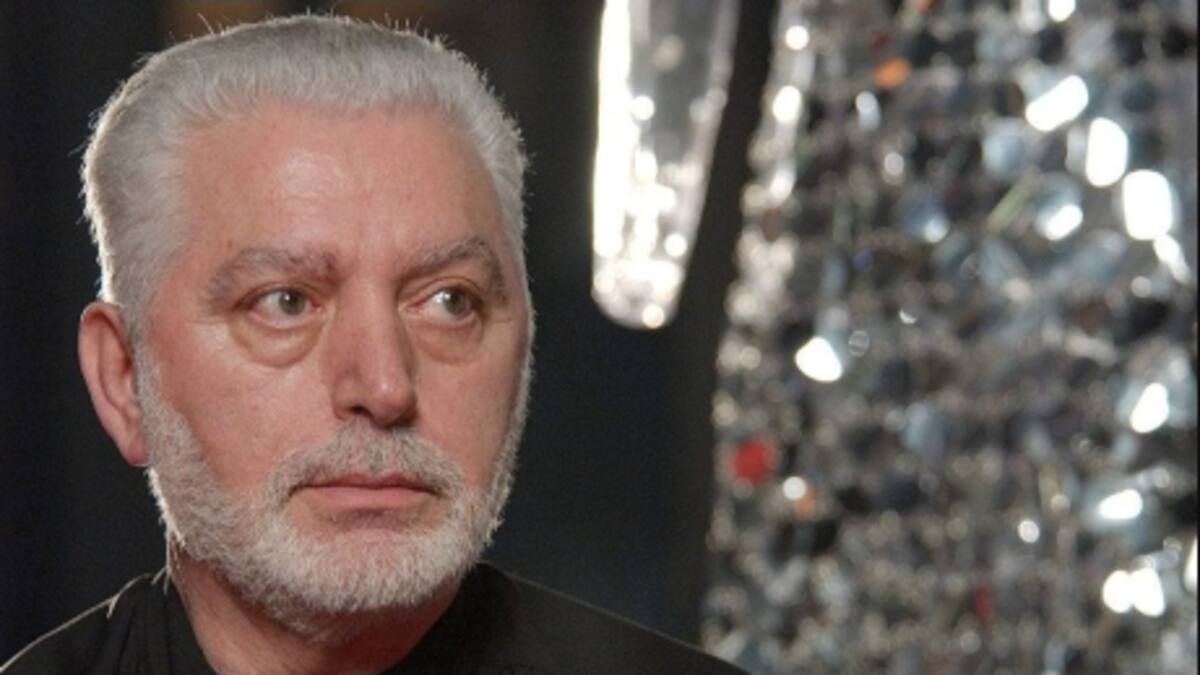 Paco Rabanne: el diseñador que revolucionó la moda con sus prendas metálicas y vestidos de malla