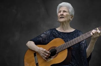 Latin Grammy 2022: Ángela Álvarez, la abuela de 95 años que le demostró a todos que nunca es tarde