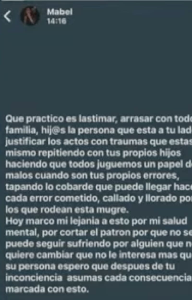 Hija de Américo se lanzó contra su padre.