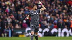 ¿Dibu Martínez llegará al Manchester United tras la salida de David de Gea?