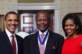 Fallece Sidney Poitier, el primer afroamericano en ganar un premio Oscar