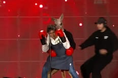 ¡Existe! El video real de Rafa Araneda y un canguro que recreó Luis Slimming en el Festival de Las Condes